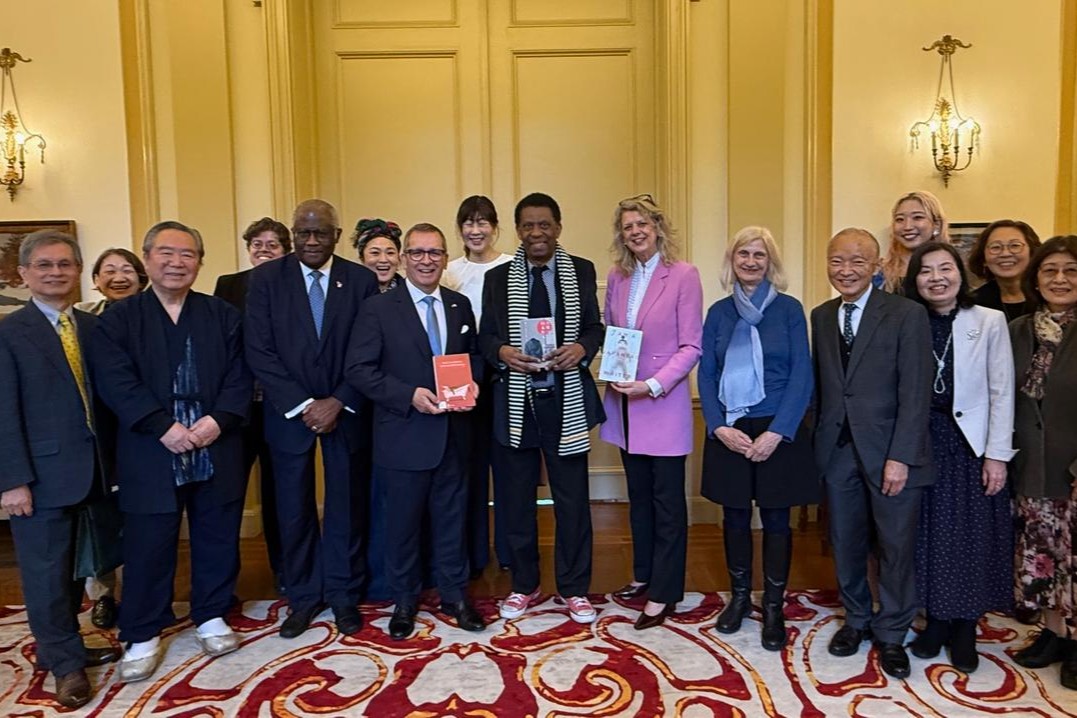 Dany Laferrière au Japon et en Corée du Sud avec Emmanuel Macron